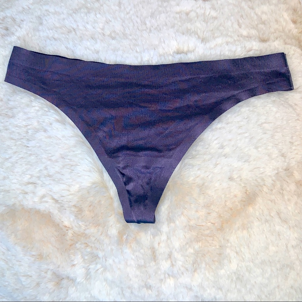 SMALL Victoria's Secret Seamless‎ Grey No Show Thong Gray Panty